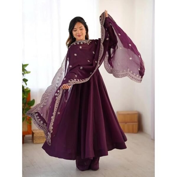 Heavy Designer Party Gown with Pant - Image 4