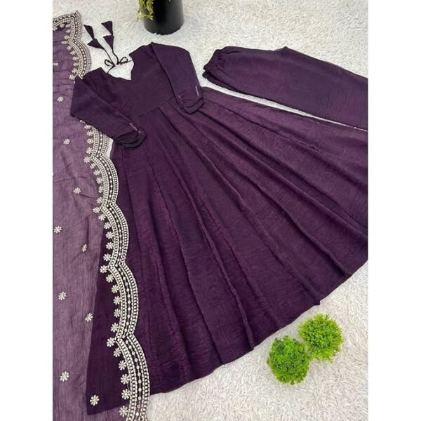 Heavy Designer Party Gown with Pant - Image 2