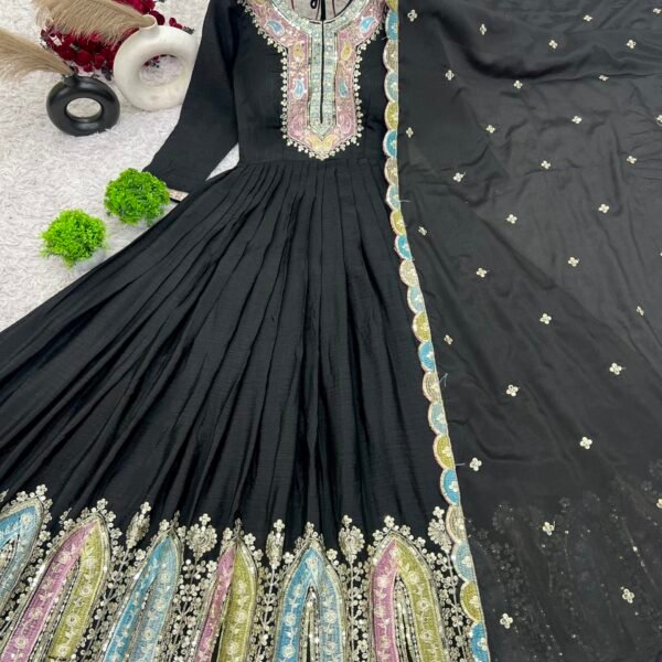 Heavy Designer Party Wear Gown with Dupatta (Black)